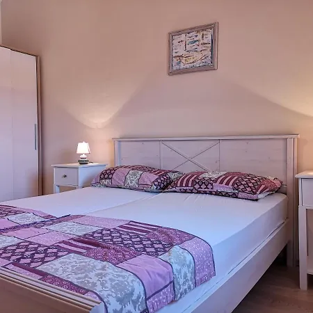 Kovacicek 5 Biograd Na Moru