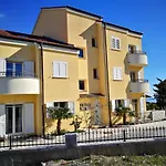 Kovacicek 5 * Biograd Na Moru