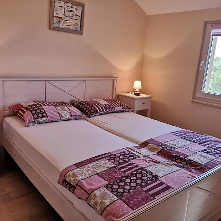 Apartment Kovacicek 5 *