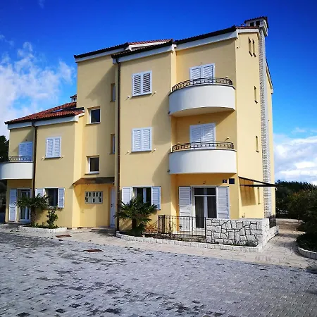 Apartment Kovacicek 5 *