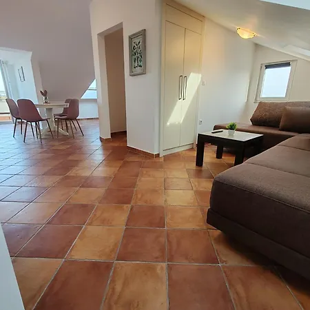 Appartement Kovacicek 5 *
