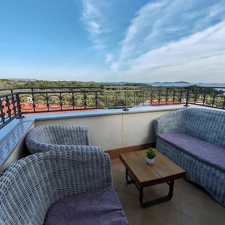 Apartment Kovacicek 5 Biograd Na Moru