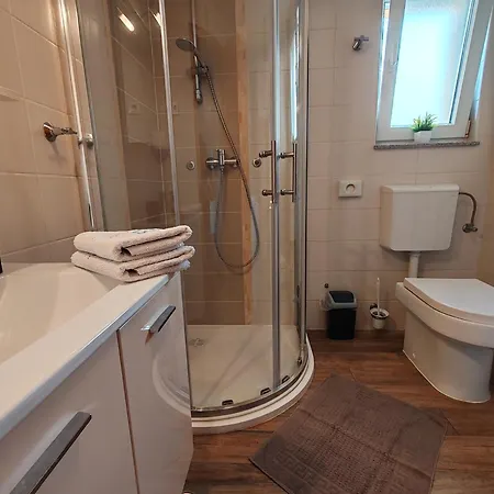 Apartment Kovacicek 5 Biograd Na Moru